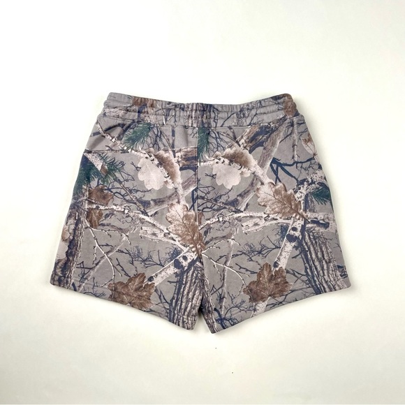 Hollister Men's Camouflage Athletic Shorts - Picture 3 of 4